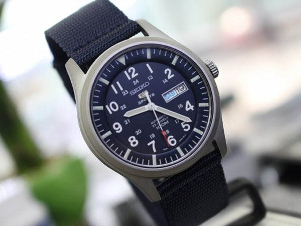 Seiko SNZG11K1 – Sức lôi cuốn không thể chối từ