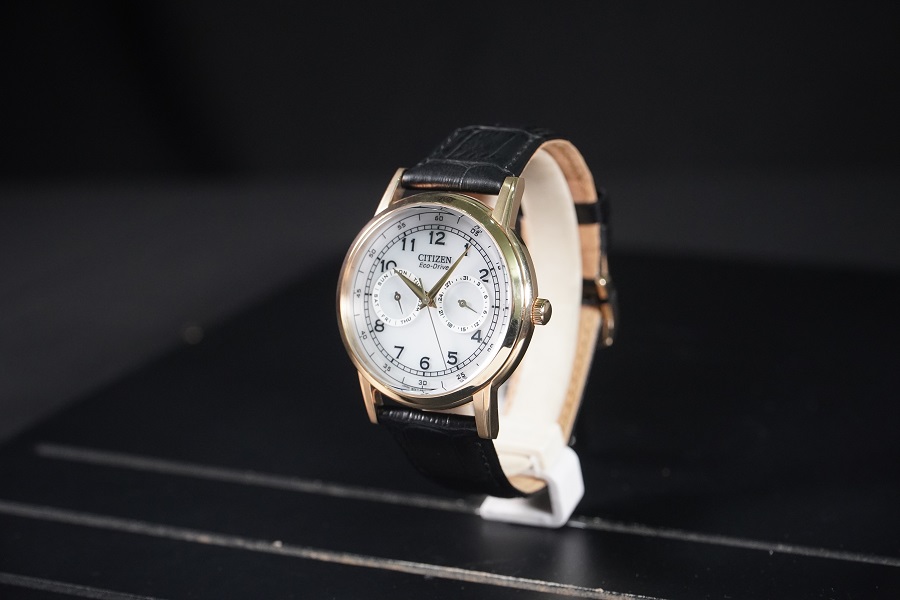 Tràn trề khí chất mạnh mẽ nhờ đồng hồ Citizen AO9003-16A