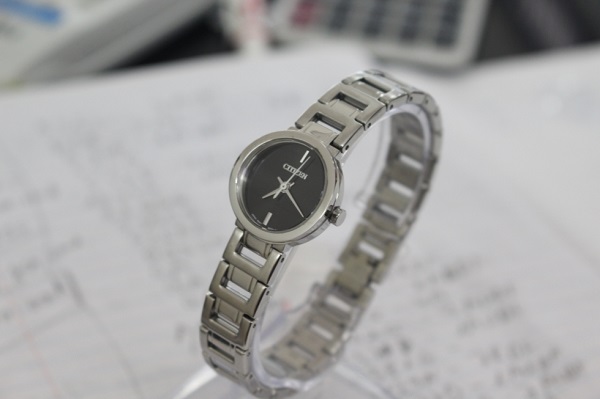 Đồng hồ Citizen EX0330-56E: Vẻ đẹp ấn tượng, phong cách dẫn đầu xu hướng