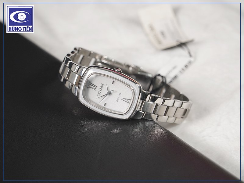 Phong cách thời thượng chỉ có ở Citizen Eco-Drive EM0005-56A