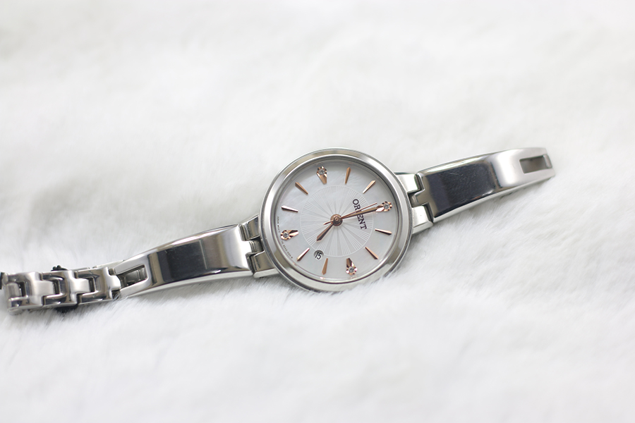 Orient FSZ40004W0 - Ngôi sao thời trang trong “làng” đồng hồ thế giới
