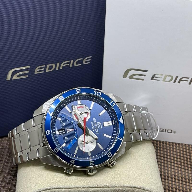Mạnh mẽ và lịch lãm cùng đồng hồ Casio EFV-590D-2AVUDF