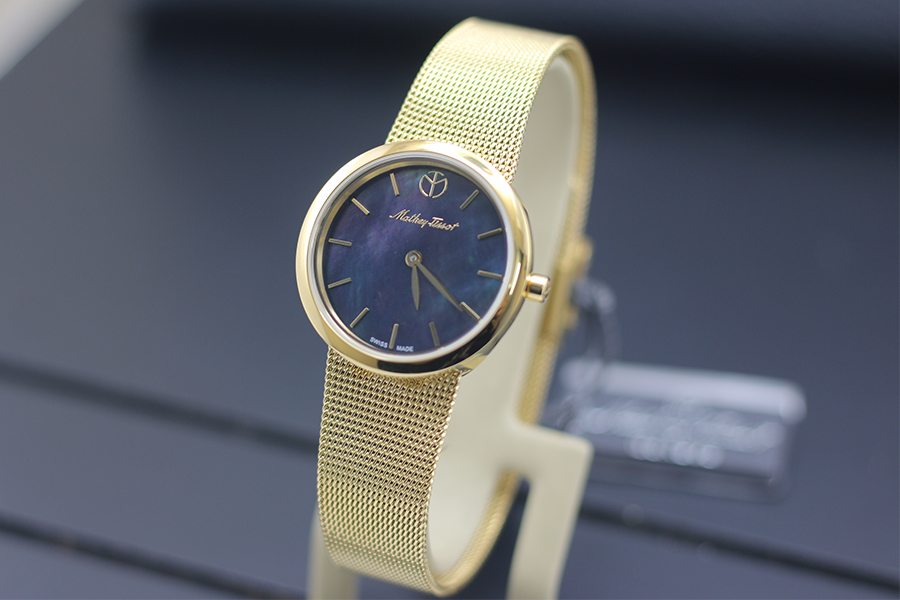 dong-ho-mathey-tissot-d403pyn